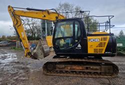 JCB JS131LC