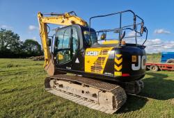 JCB JS130LC