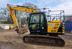 JCB JS130LC