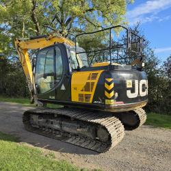 JCB JS131LC