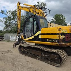 JCB JS130