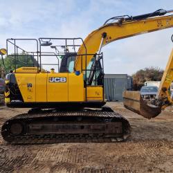 JCB JS130LC