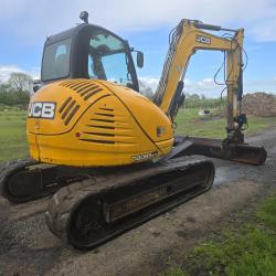 JCB 8085