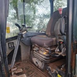 JCB 8065