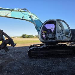 Kobelco SK200