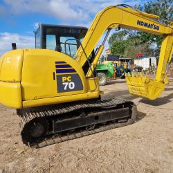 Komatsu PC70-8