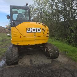 JCB 8085