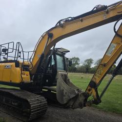 JCB JS131LC
