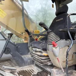 Komatsu PC210LC-8