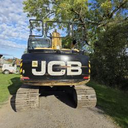 JCB JS131LC
