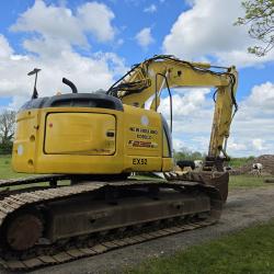 New Holland E235BSR