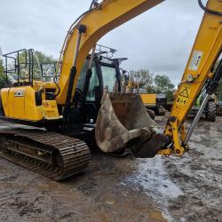 JCB JS131LC