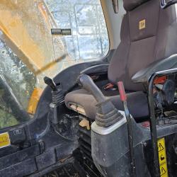 JCB JS131LC