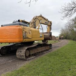 Komatsu PC210LC-8