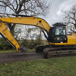 JCB JS300LC