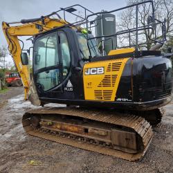 JCB JS131LC
