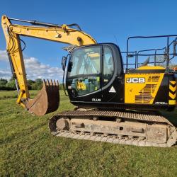 JCB JS130LC