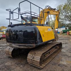 JCB JS131LC
