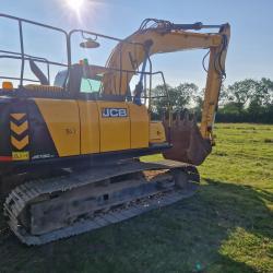 JCB JS130LC