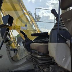 New Holland E135B