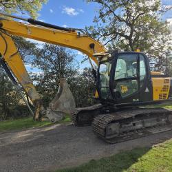 JCB JS131LC