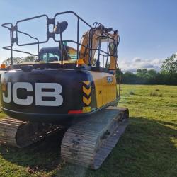 JCB JS130LC