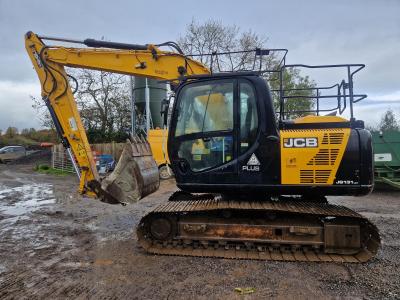 JCB JS131LC