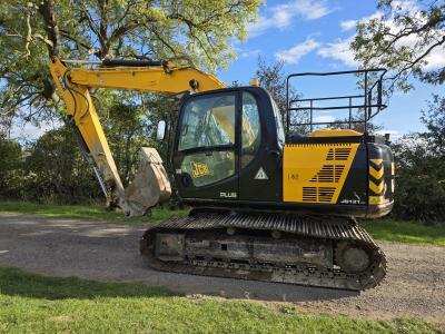 JCB JS131LC