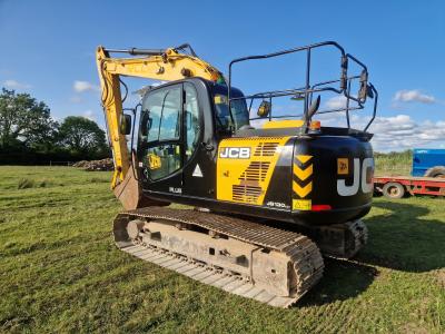 JCB JS130LC