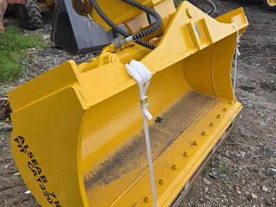 Grading Bucket Hydraulic  13-20 ton
